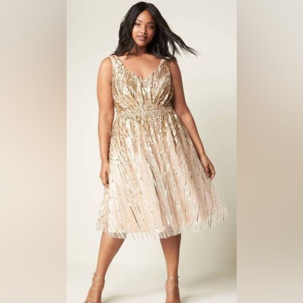 Elegant Mac Duggal Plus Size Gold Sequin Dress
